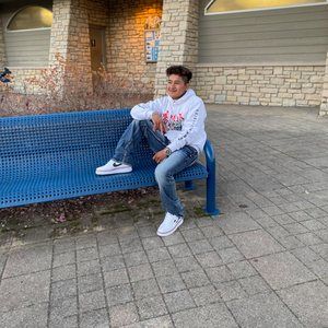 Meet your Posher, Geovanny